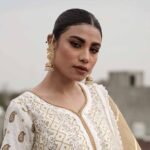 MORE JHUMKAY
