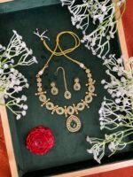 SAPNA EMERALD GOLDPLATED JEWELLERY SET - Image 2