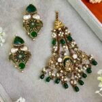 SOHANA GREEN JHOOMER AND EARRINGS SET