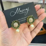 FLOWER GREEN STUDS