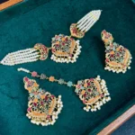 BASRA MULTI STONE STUDDED NECKLACE SET
