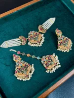 BASRA MULTI STONE STUDDED NECKLACE SET